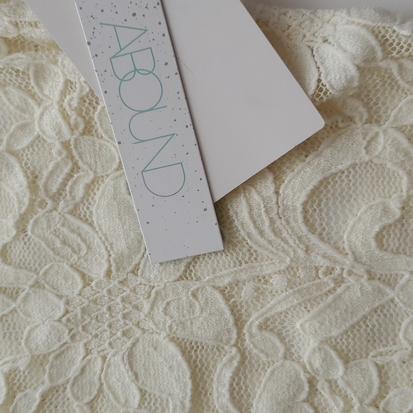 NWT Abound Beige Cream Lace Sheer Floral Blouse Boho See Through Top XXS - Picture 2 of 5